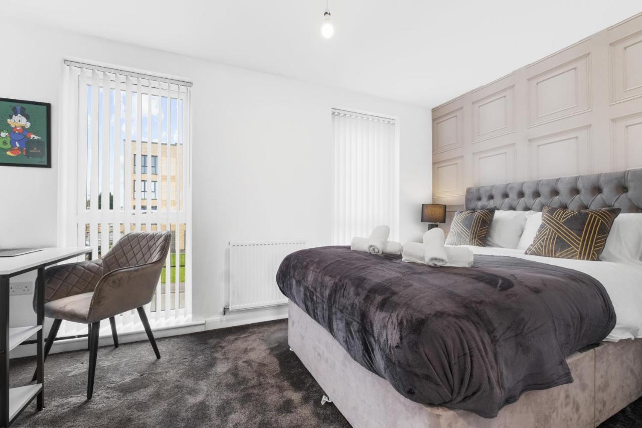 Luxury 2 Bed House City Centre ✘ Bbq & Garden ☆ Family Friendly→ Swingball & Outdoor Furniture - Free Parking → With 50 Inch Smart Tv, Free Netflix & Wifi ✘ Comfy Seating Area - By Maevela Бирмингам Екстериор снимка